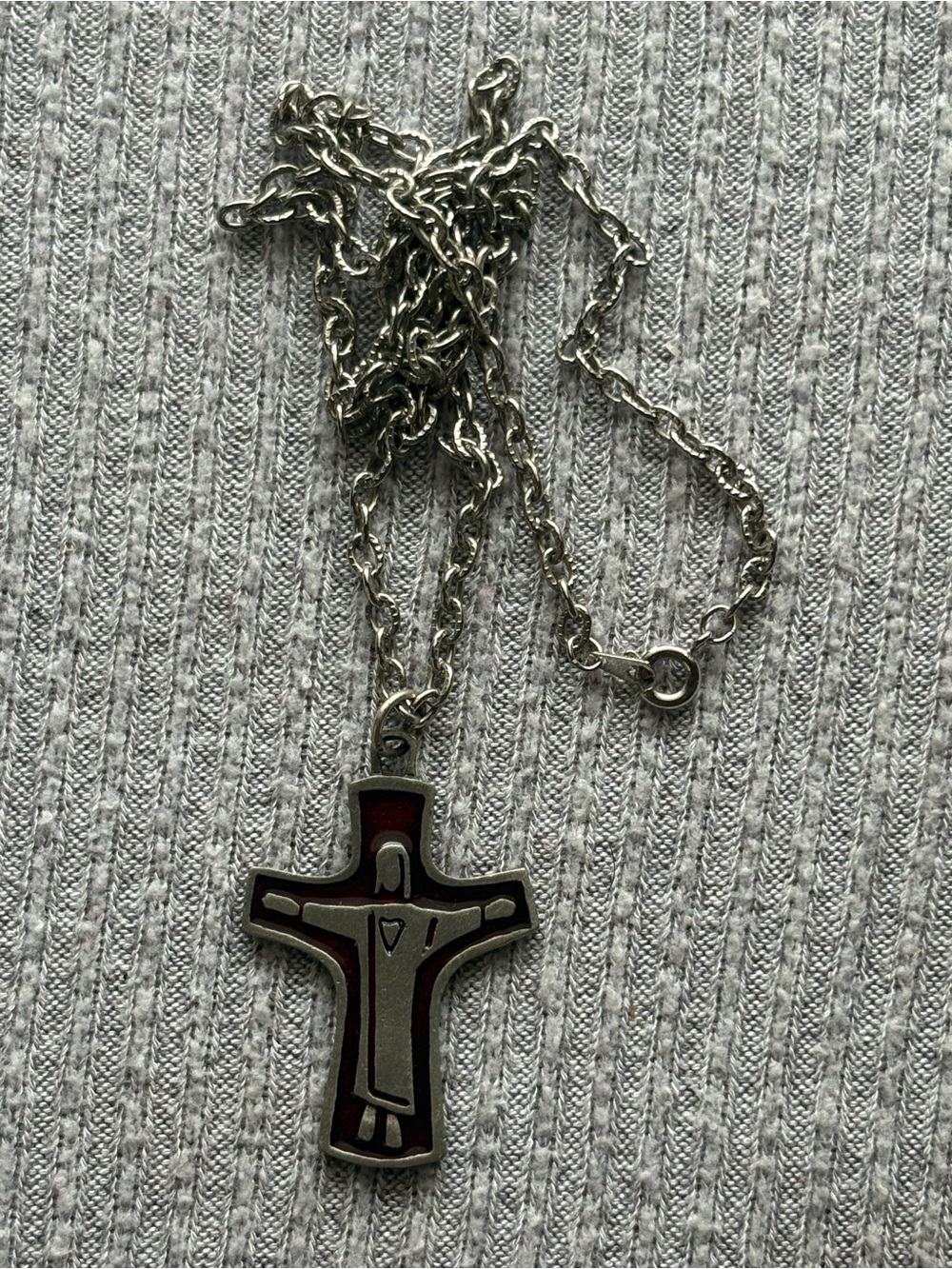 Vintage silver tone red enamel cross crucifix chain necklace